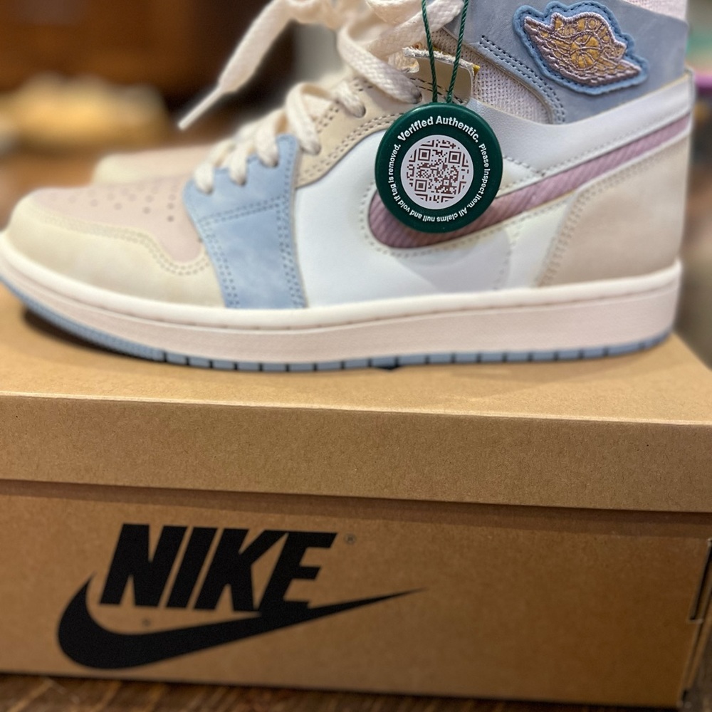 Air Jordan 1 Zoom Air Comfort in Pink Oxford/Sail/Summit White/Plum Fog - Picture 5 of 7